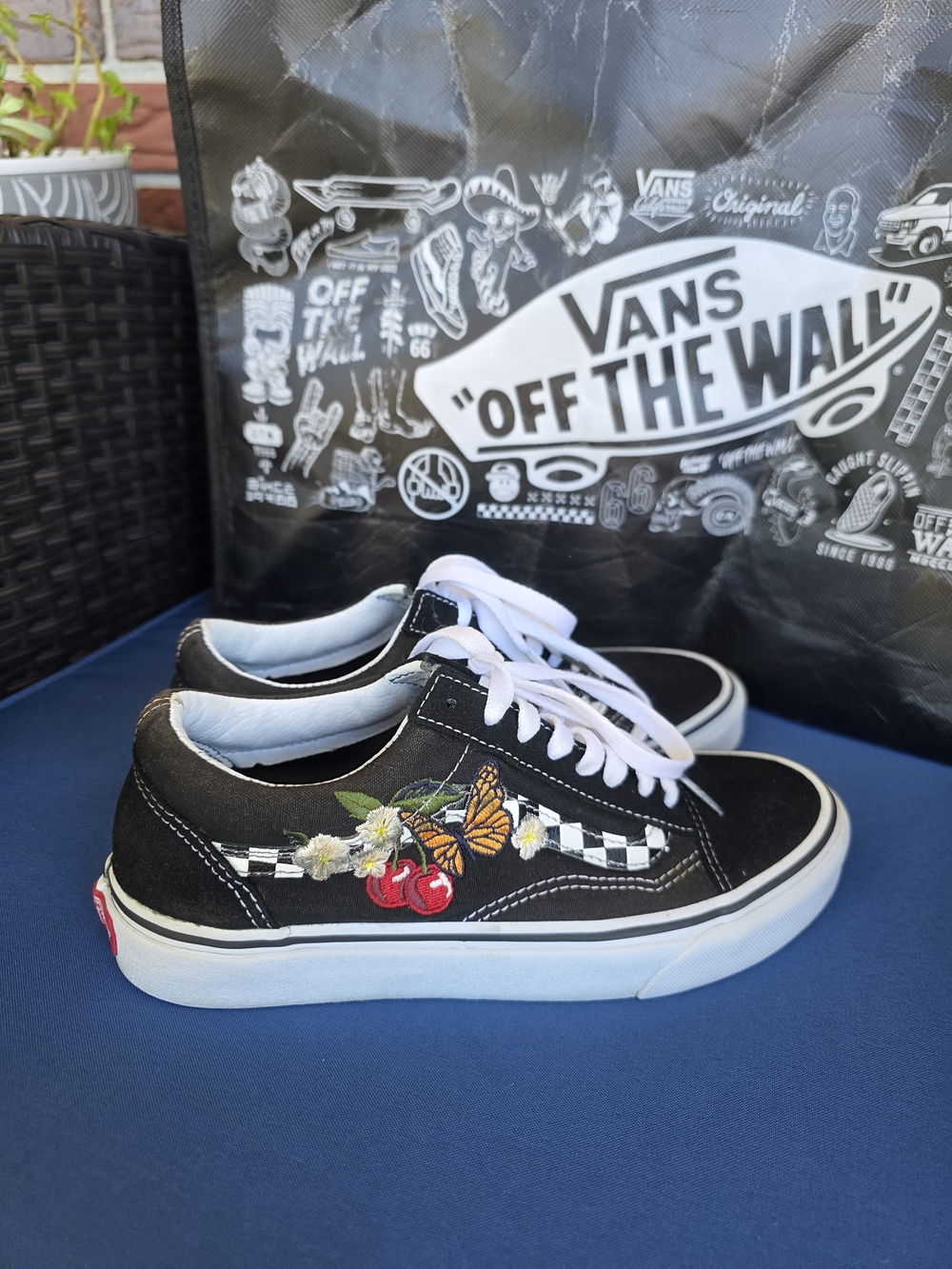 Vans Old Skool Off The Wall Embroidered Checkerboard Sneakers W8  M6.5 With Bag